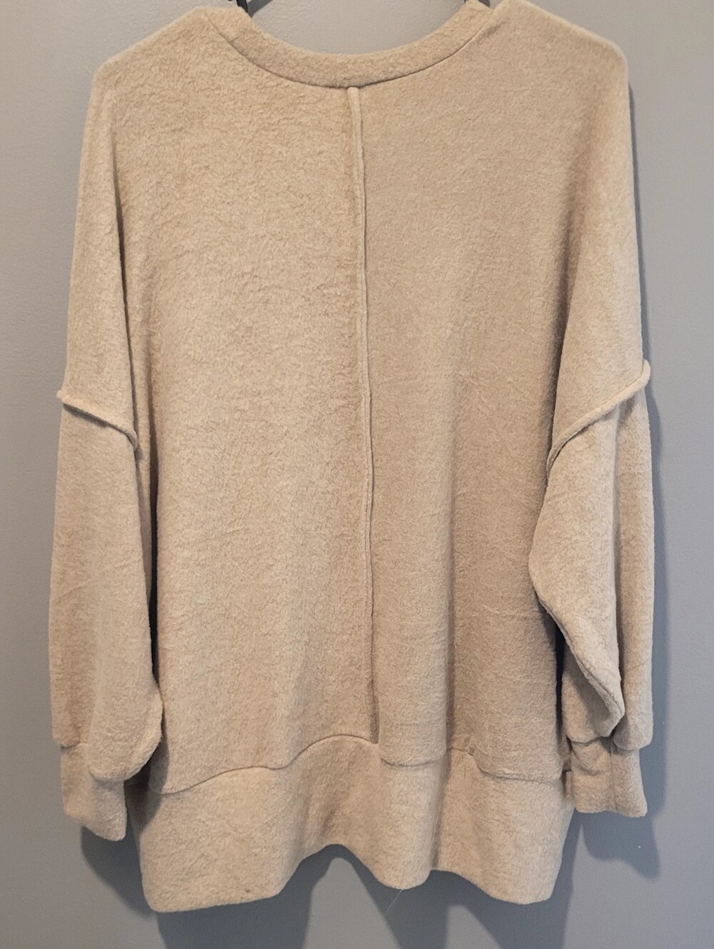 Zenana Boho Fall Beige Oversized Pocket Sweater Sz Small - Picture 6 of 7